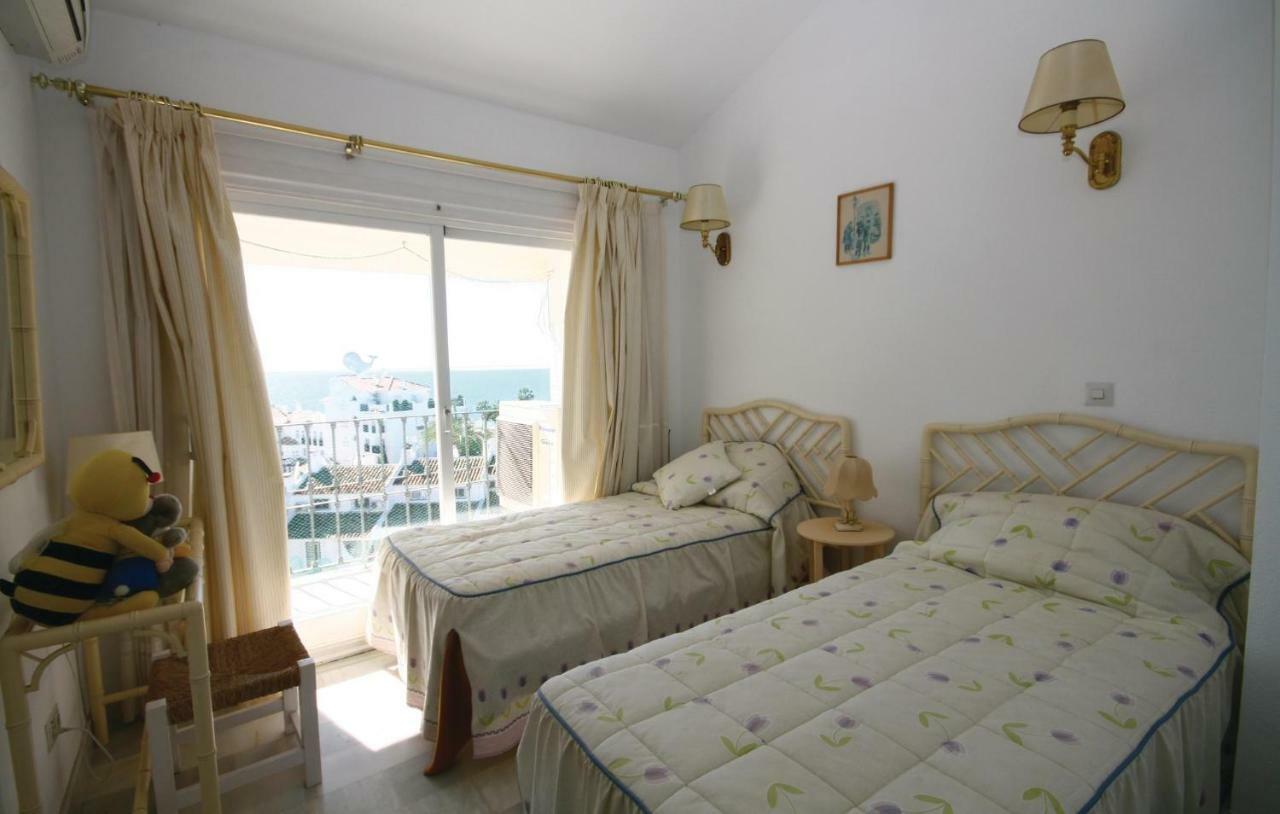 Cozy Apartment In Calahonda With Wifi La Cala De Mijas Exteriör bild